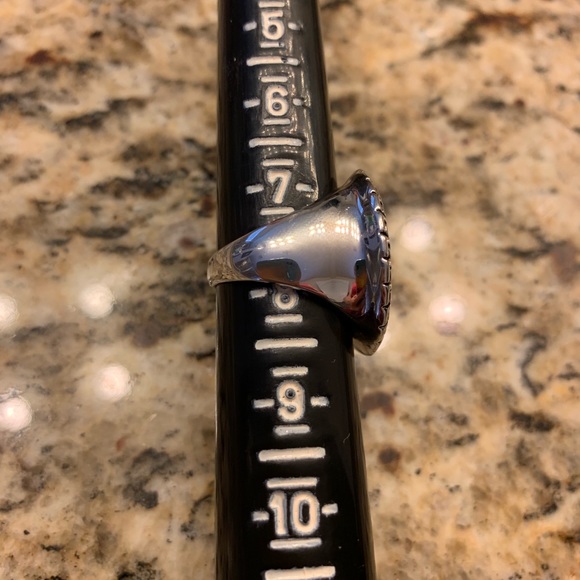 Gorgeous Premier Design Ring Size 7 - Picture 4 of 6